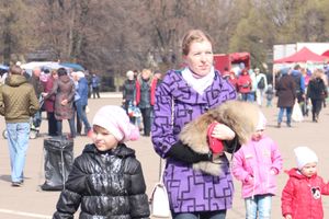 В Великих Луках проходит Весенняя ярмарка