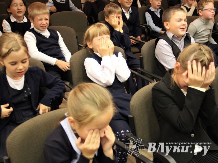 Первоклассников 13 школы посвятили в пешеходы (ФОТО)