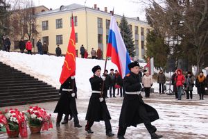 У Вечного огня в Великих Луках прошёл торжественный митинг (фото)