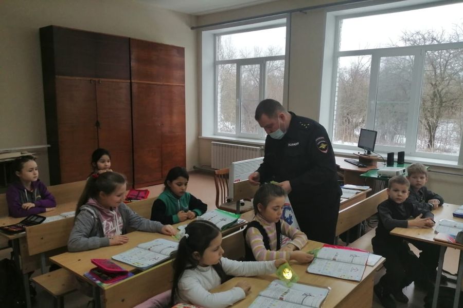 Школьникам Куньинского района помогли «засветиться» (ФОТО)