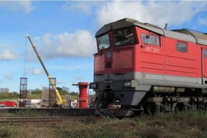 В Великих Луках продолжается строительство автодорожного путепровода через железную дорогу (ФОТО)