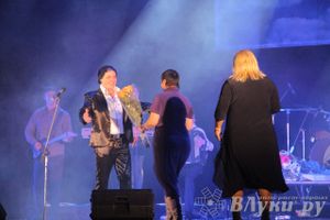 В ДК ЛК состоялся концерт Юрия Михайлова