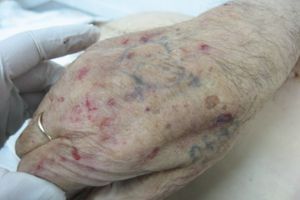 В Великих Луках устанавливается личность мужчины (фото)