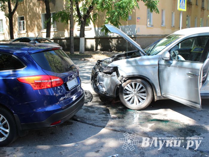 В Великих Луках в ДТП пострадала женщина (ФОТО)