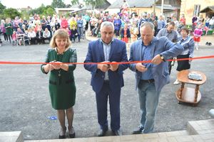 В Великолукском районе состоялась торжественная церемония вручения ключей новосёлам (ФОТО)