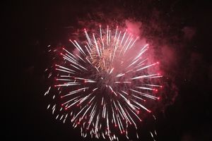 Великие Луки к встрече Нового года готовы (ФОТО)