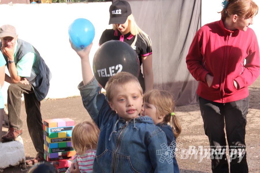 Tele2 поздравила великолучан с Днем рождения любимого города (фото)