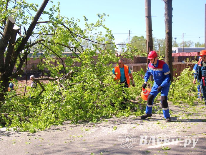 Авария устранена, движение по проспекту Гагарина возобновлено (ФОТО)