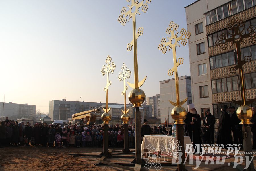 У храма святителя Тихона теперь есть освященные кресты