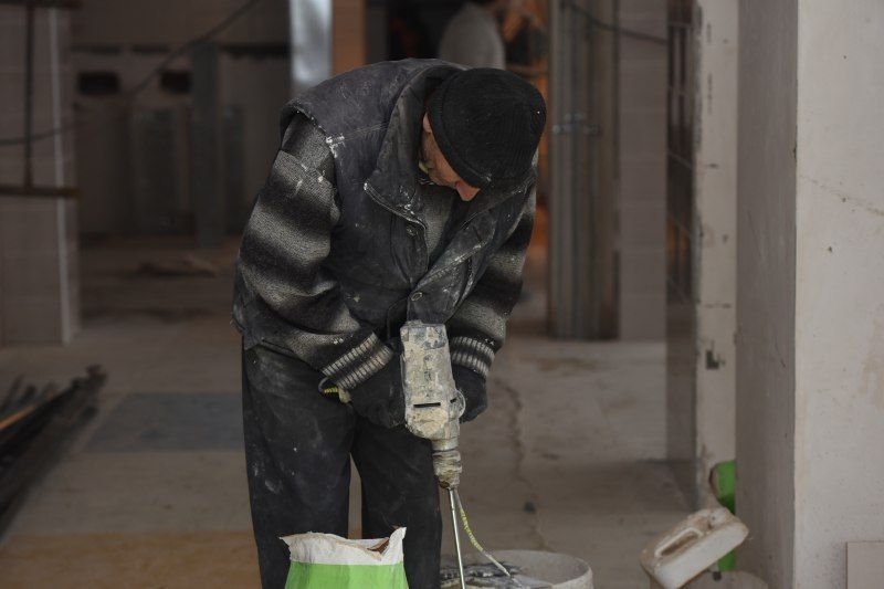 Основные виды строительных работ в школе №6 в Великих Луках завершены (ФОТО)