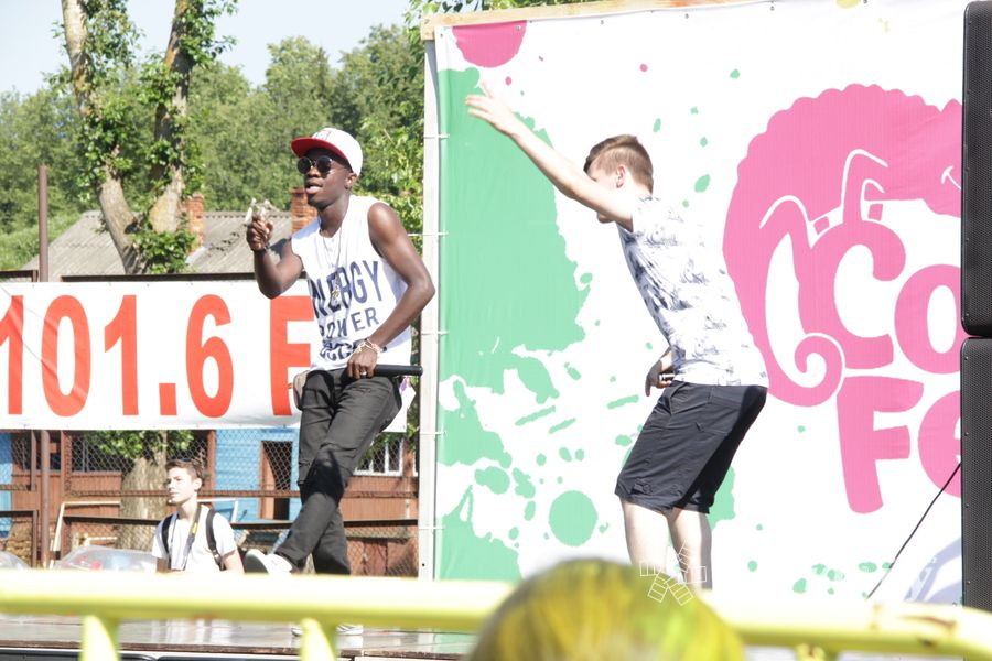 Яркие эмоции «ColorFest» в Великих Луках (ФОТО)