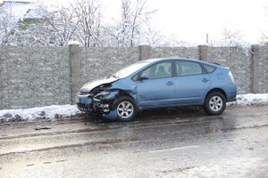 Гололед спровоцировал ДТП на улице Горицкой (ФОТО)