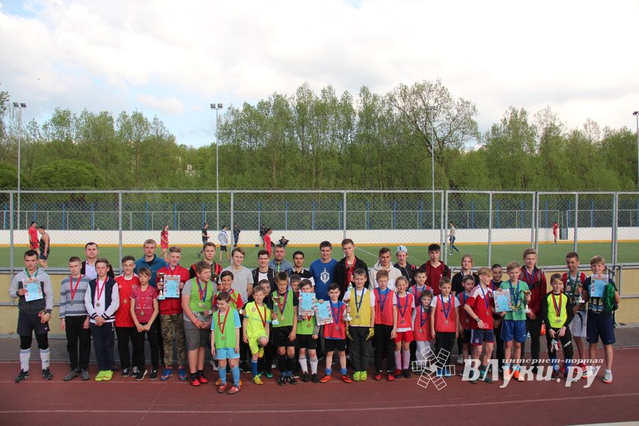 В Великих Луках прошёл Чемпионат по дворовому футболу (ФОТО)