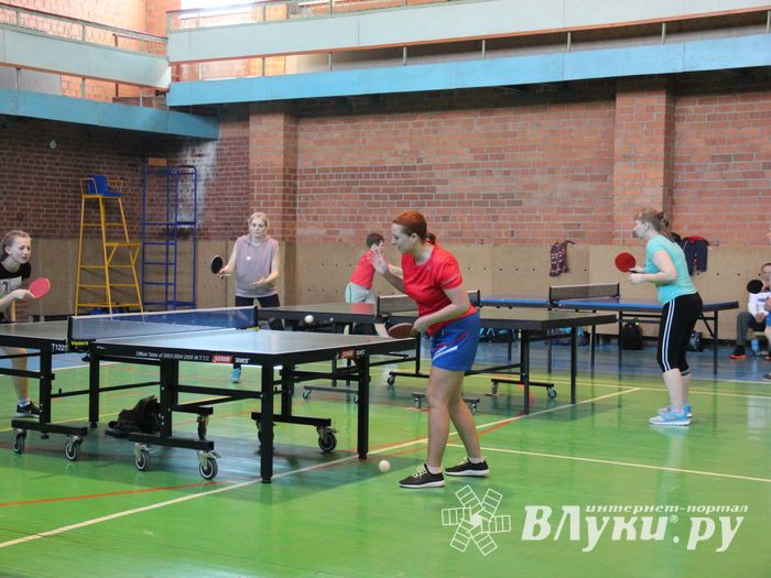 В Великих Луках прошол Кубок области по настольному теннису (ФОТО)