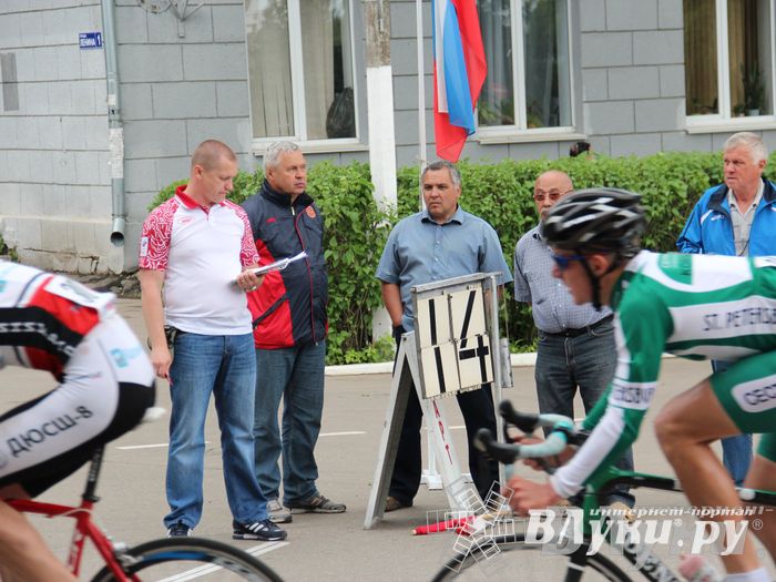 Гонка-критериум по велосипедному спорту