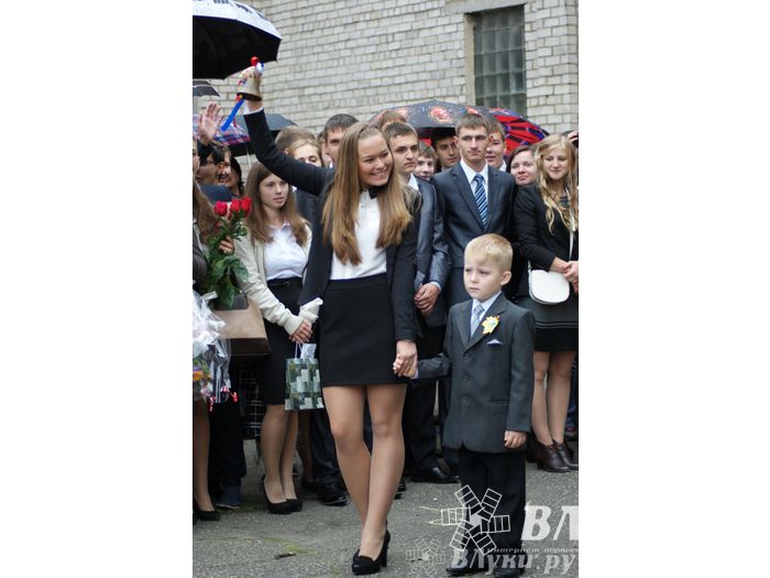 Школы города отметили 1 сентября (фото)