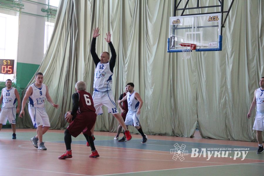 Великолучане одержали победу на межрегиональном турнире ветеранов баскетбола (ФОТО)