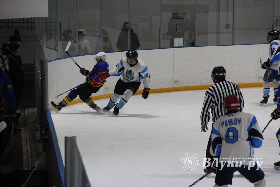 Хоккейная встреча «ЛукиСпорт» — «Барсы» состоялась в «Айсберге» (ФОТО)