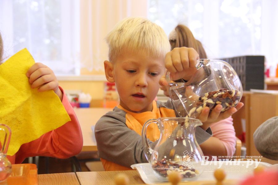 Воспитатели «Центра развития ребёнка» отмечают двойной праздник (ФОТО, ВИДЕО)