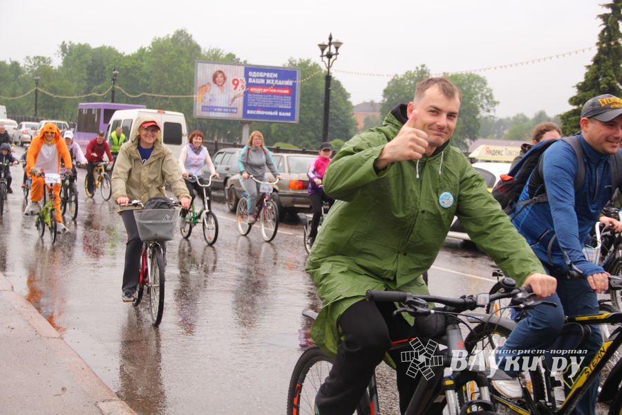 Зигзаг здоровья выполнили великолукские велосипедисты (ФОТО)