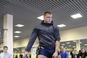 В Великих Луках состоялись Первенство города по жиму штанги и Первый Кубок города по армлифтингу (фото)