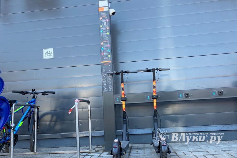 Самокат на прокат: в Великих Луках появился кикшеринг электросамокатов