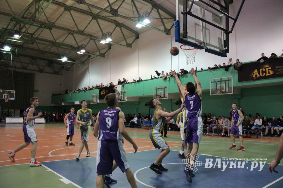 Великолучане стали вторыми в региональном финале Чемпионата ШБЛ «КЭС-БАСКЕТ» (ФОТО)