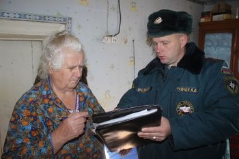 Жителям частных домов напомнили о правилах пожарной безопасности (ФОТО)