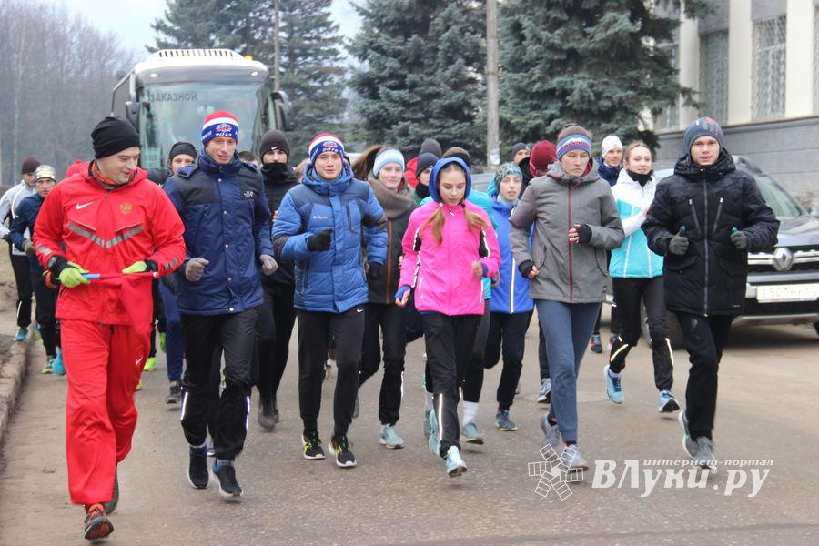 Стартовал легкоатлетический пробег Великие Луки – Чернушки (ФОТО)