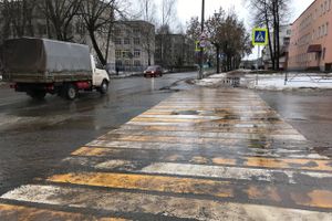 На Гастелло забил «родник» (ФОТО, ВИДЕО)