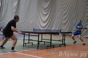 В Великих Луках прошло Первенство города по настольному теннису (фото)