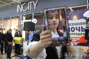 В ТЦ «Апельсин» прошла весенняя ночь распродаж