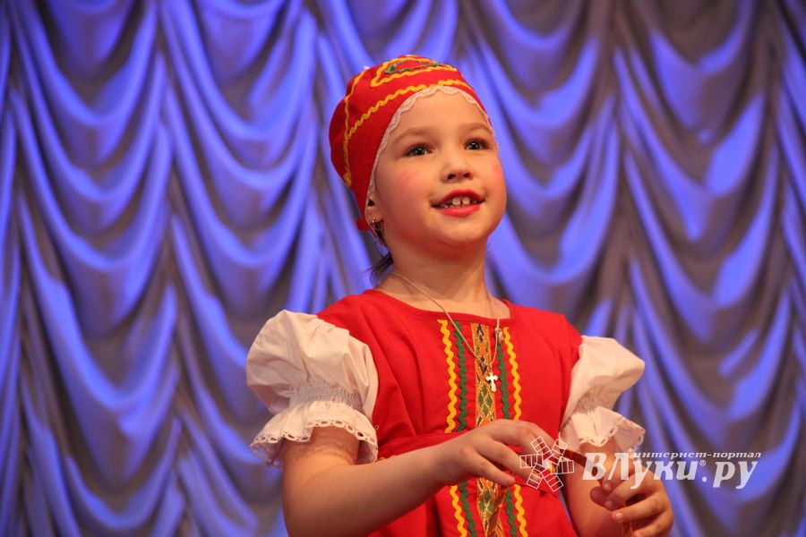 В Великих Луках прошёл «Танцевальный круговорот» для самых юных танцоров (ФОТО)