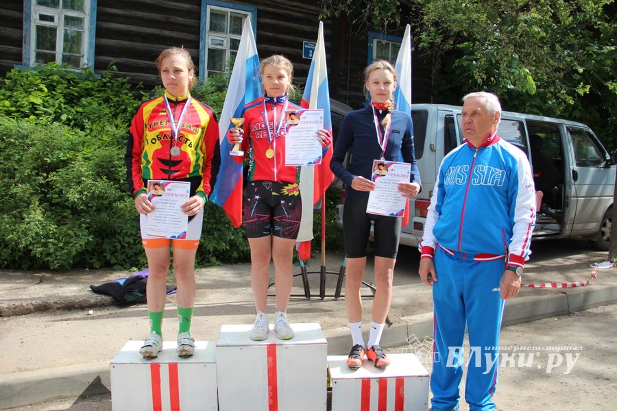 В Великих Луках прошли Всероссийские соревнования по велосипедному спорту (ФОТО)