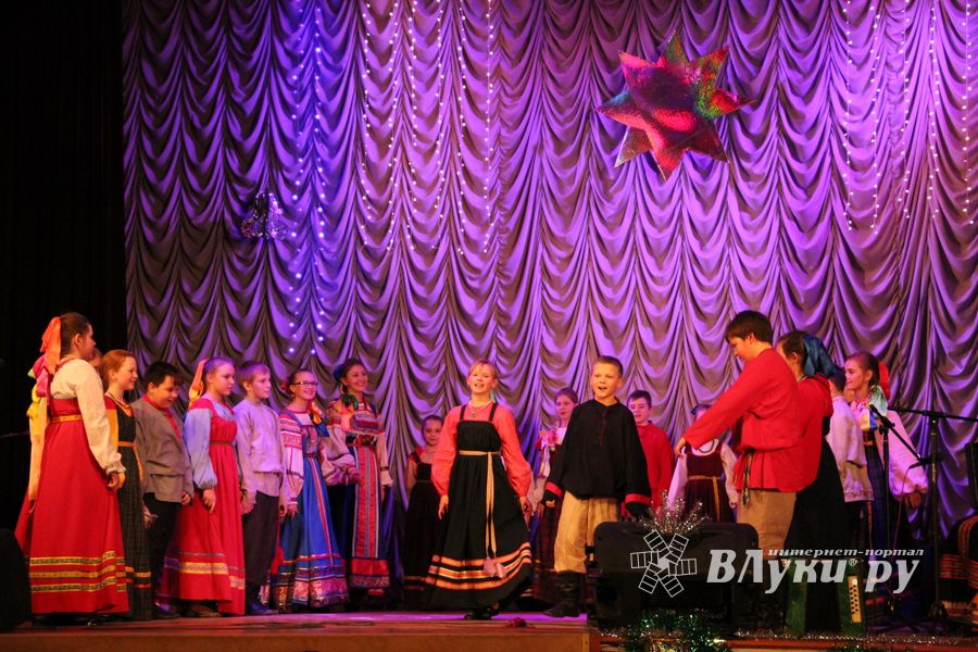 В Великих Луках состоялся праздничный концерт «В Светлый праздник Рождества» 