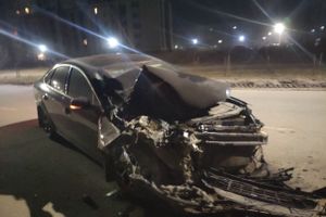 В Великих Луках автомобилист врезался в уборочную технику (ФОТО)