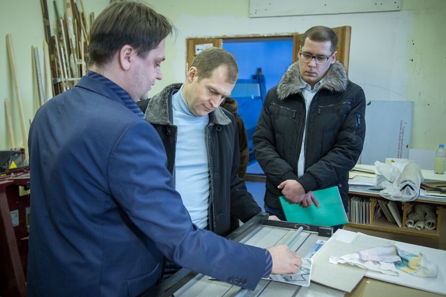 Сергей Перников ознакомился с работой малых предприятий и бизнес-инкубатора в Великих Луках (ФОТО)