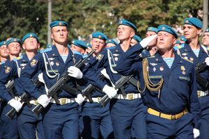 Военный парад в Великих Луках, часть II (ФОТО)