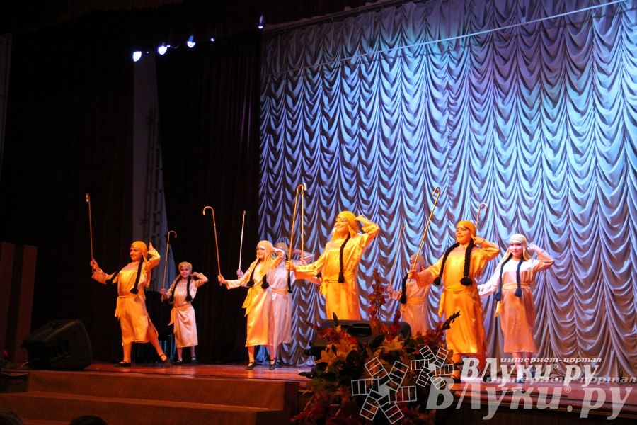 Танцевальный концерт «Восточные краски осени» прошел в музыкальной школе