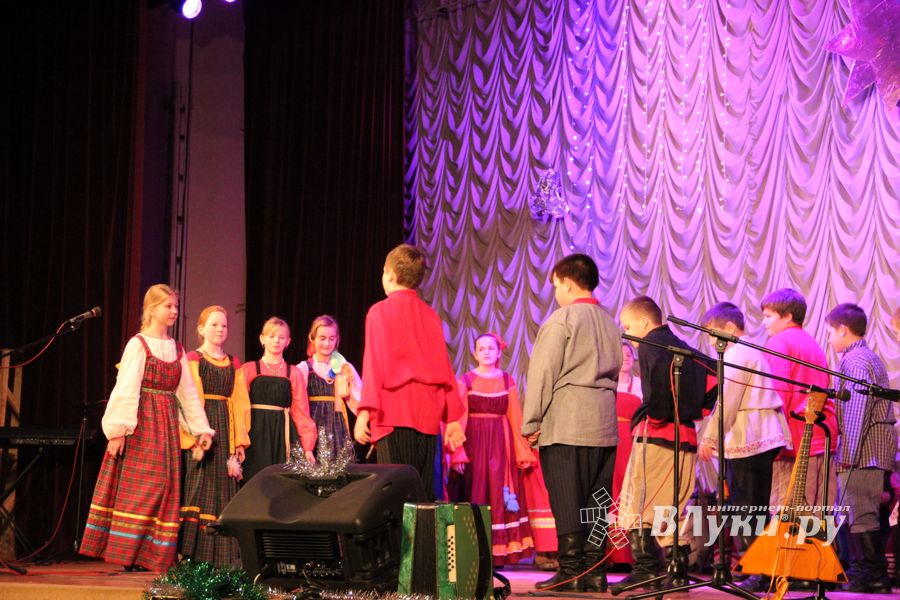 В Великих Луках состоялся праздничный концерт «В Светлый праздник Рождества» 
