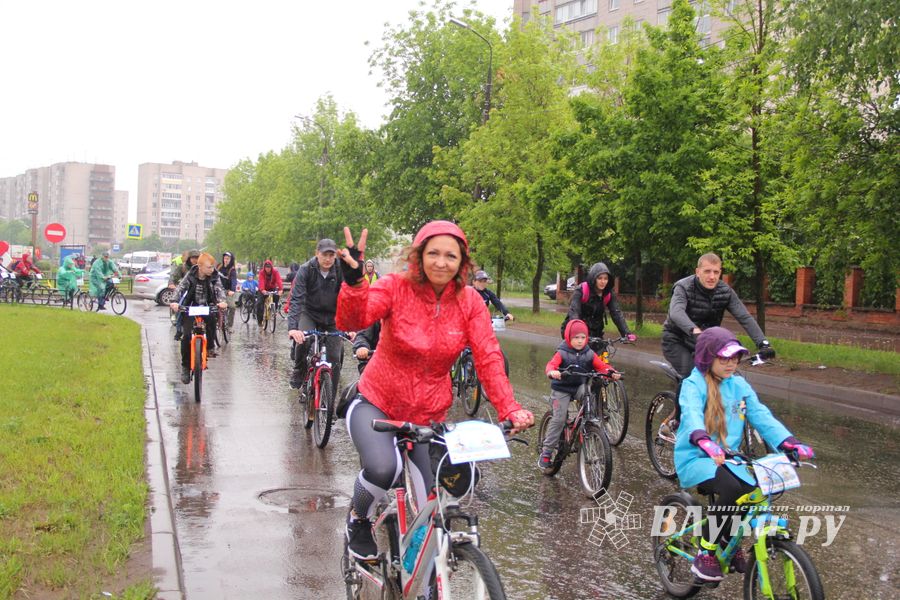 Зигзаг здоровья выполнили великолукские велосипедисты (ФОТО)