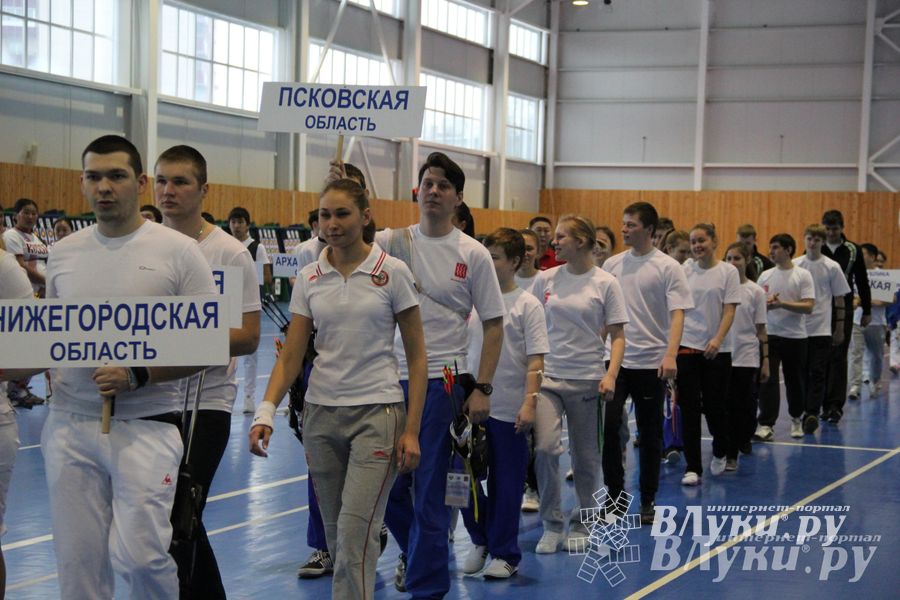 В Великих Луках стартовали всероссийские соревнования лучников (фото)
