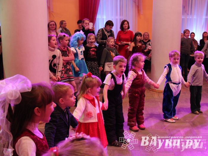 ​В городском ДК им. Ленина состоялась премьера музыкальной сказки «Буратино»