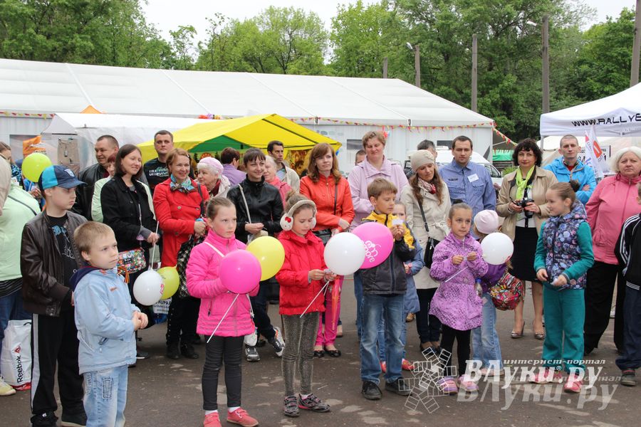 В Пскове проходит 22-ая универсальная выставка (фото)