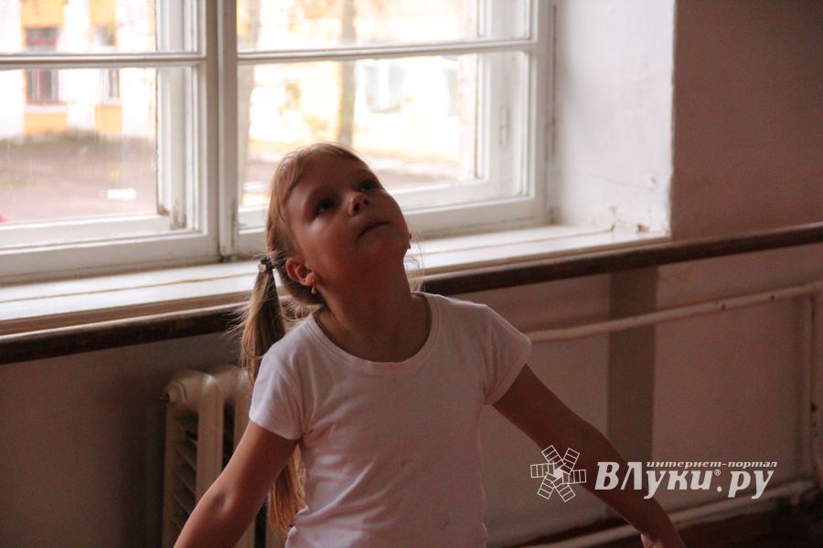 Поздравляем тех, кто сеет доброе и вечное, с профессиональным праздником