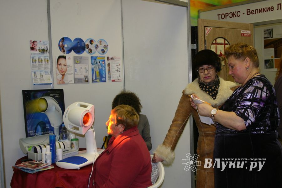 Великолукская универсальная выставка привлекла внимание множества великолучан