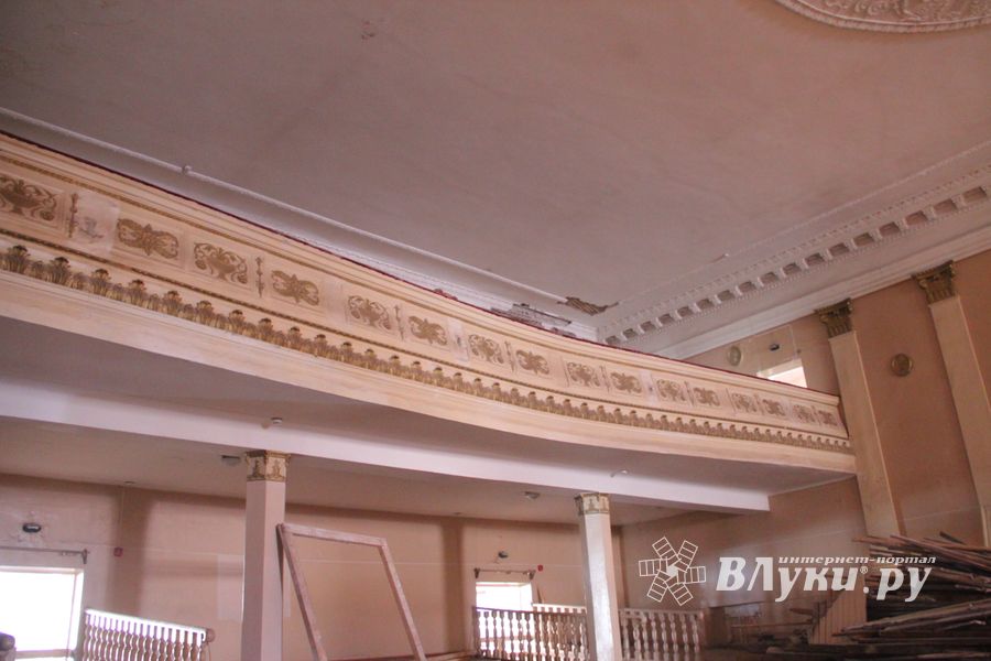 В театре не могут быть пластиковые окна... (фото)