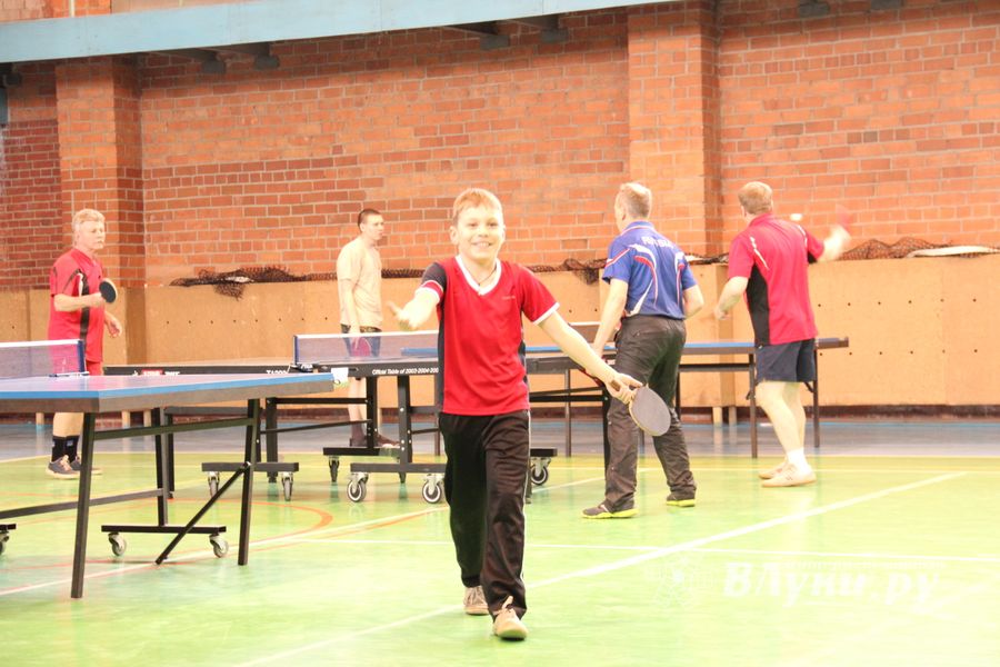 В Великих Луках прошел Кубок города по настольному теннису