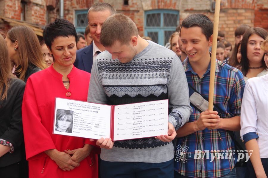 ВГСХА встретила первокурсников пирогами (ФОТО)