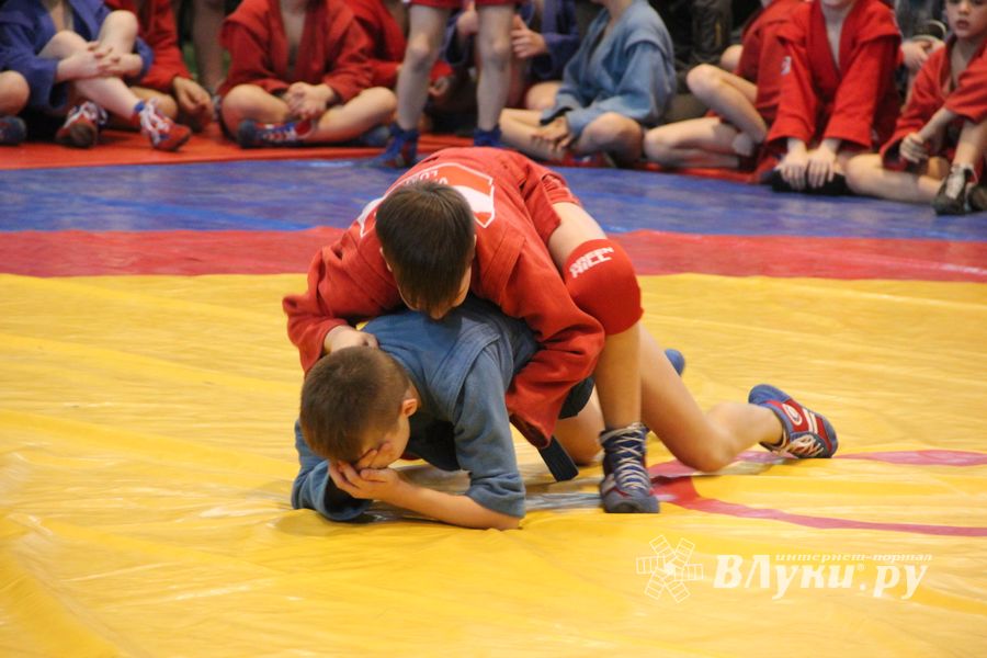 В Великих Луках прошли соревнования, посвященные памяти героев 6-й роты (ФОТО)